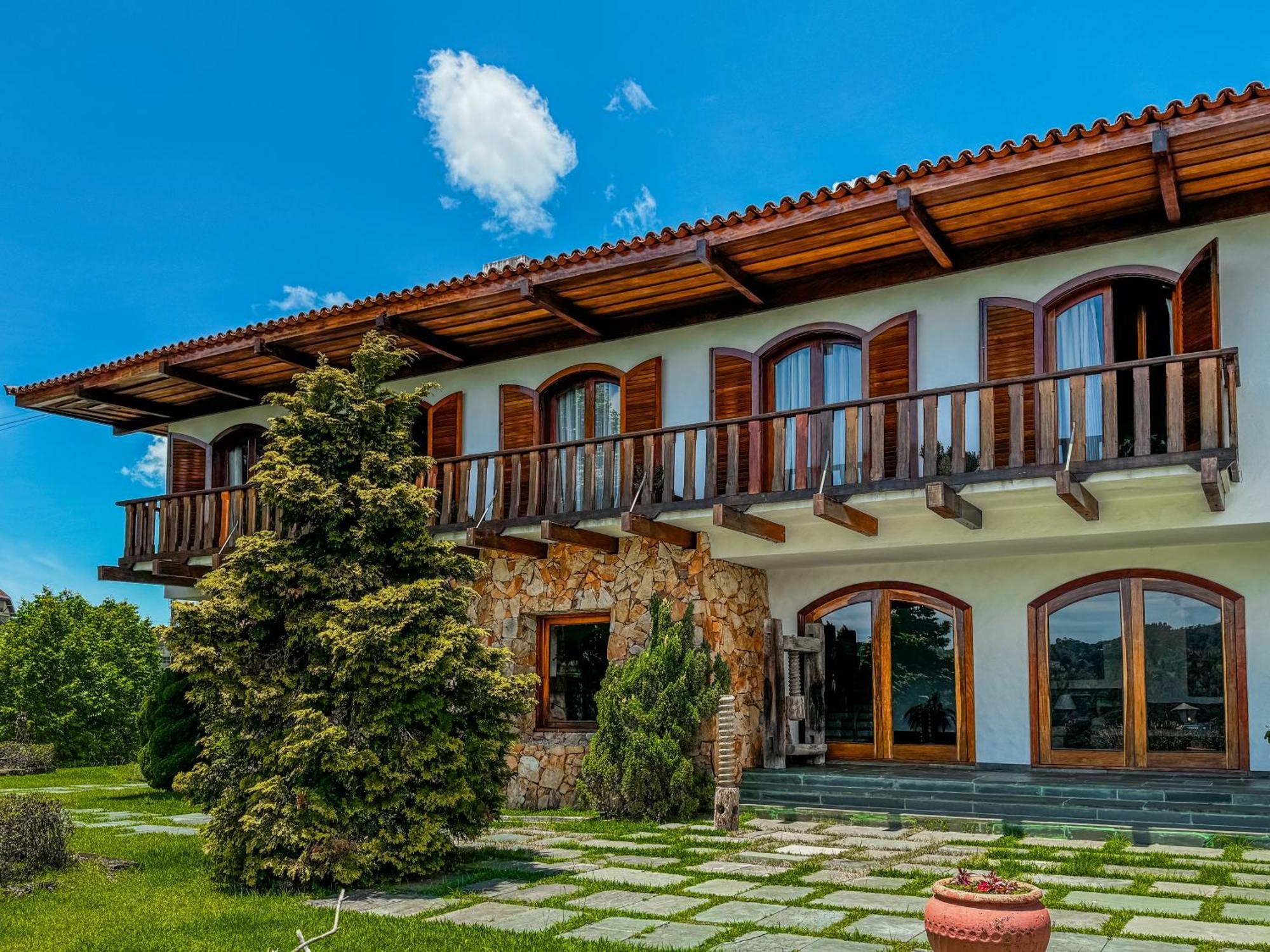 Mansao Nacional Inn Кампус-ду-Жордау Экстерьер фото