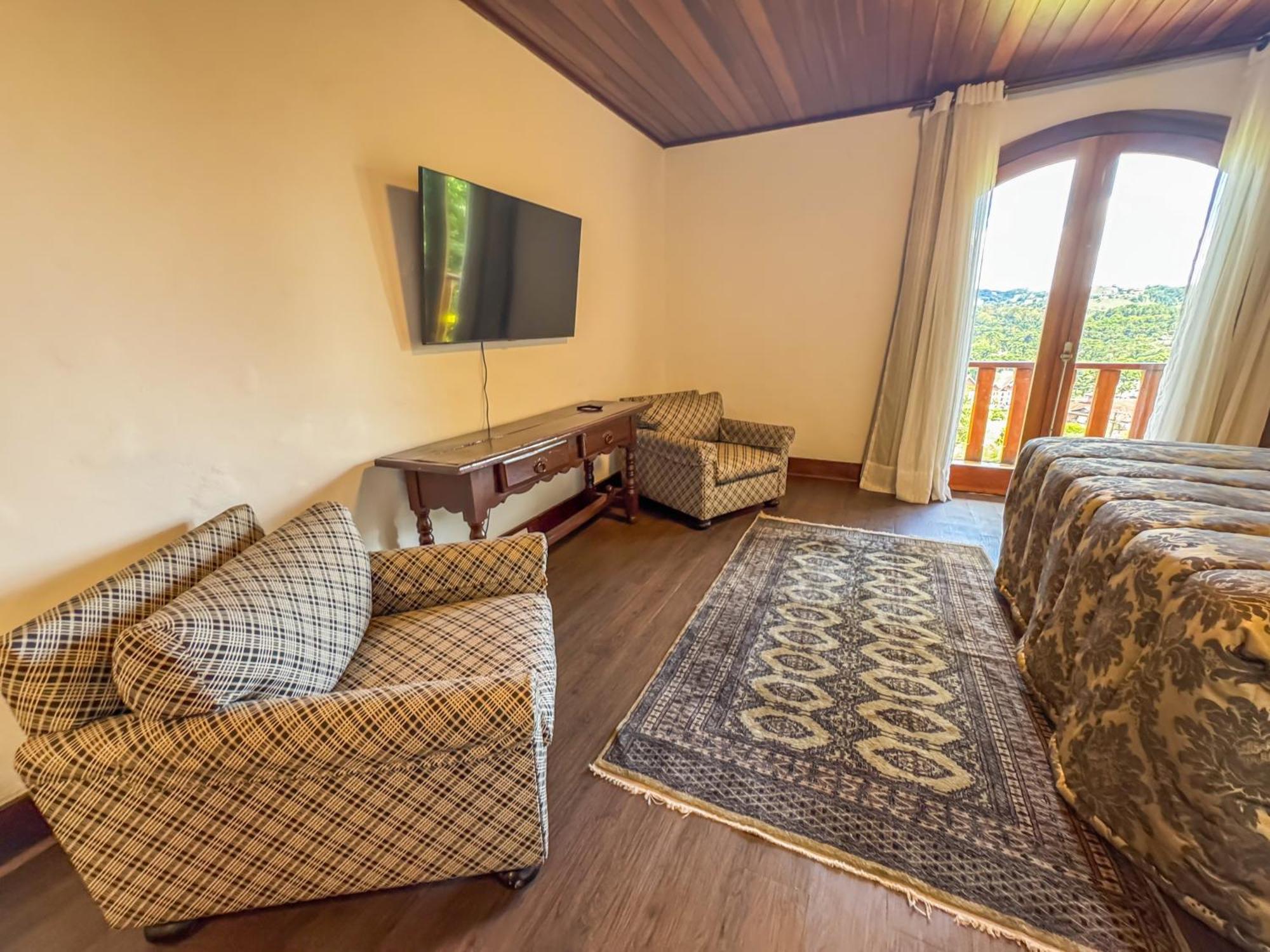 Mansao Nacional Inn Кампус-ду-Жордау Экстерьер фото