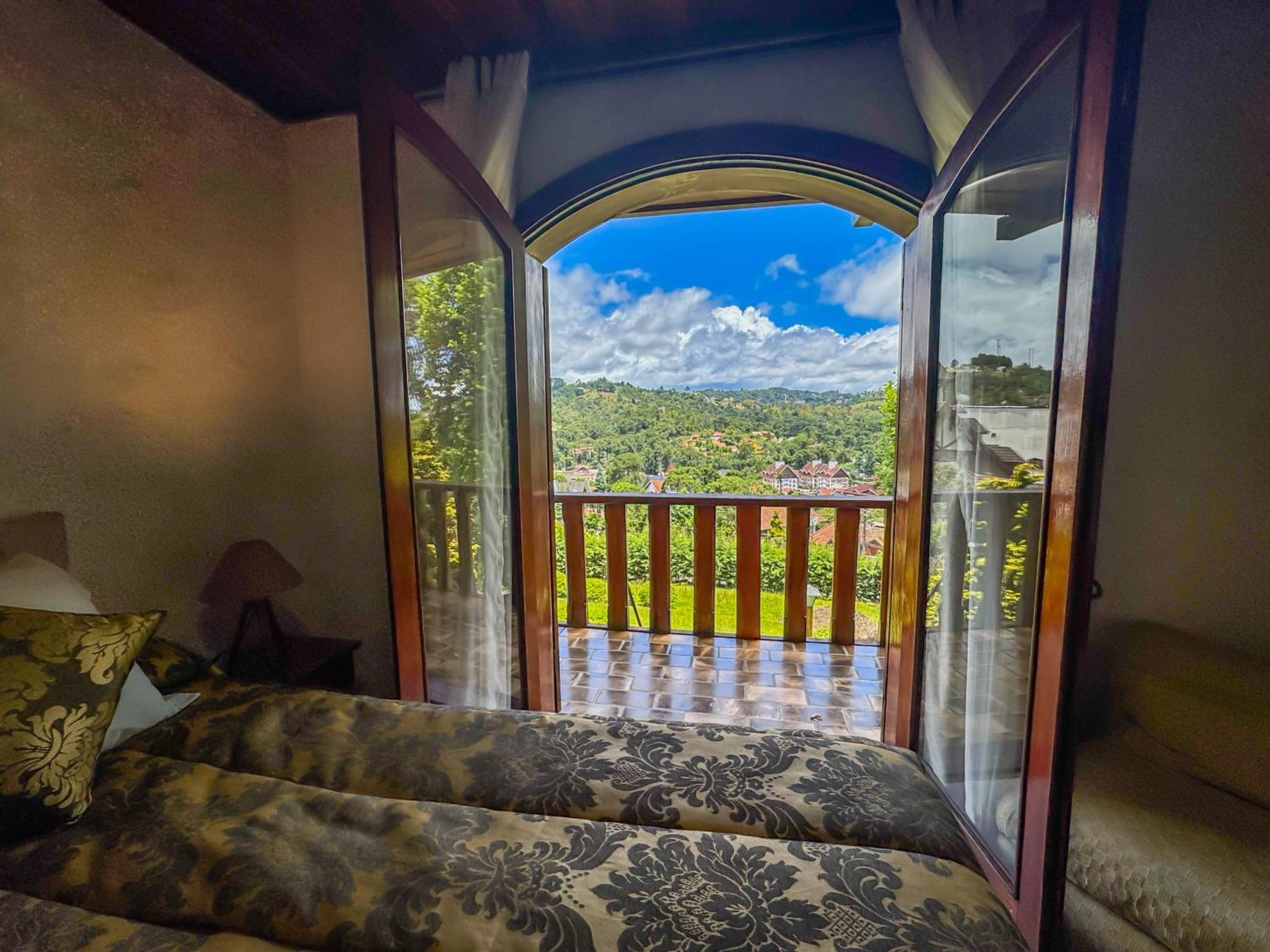 Mansao Nacional Inn Кампус-ду-Жордау Экстерьер фото